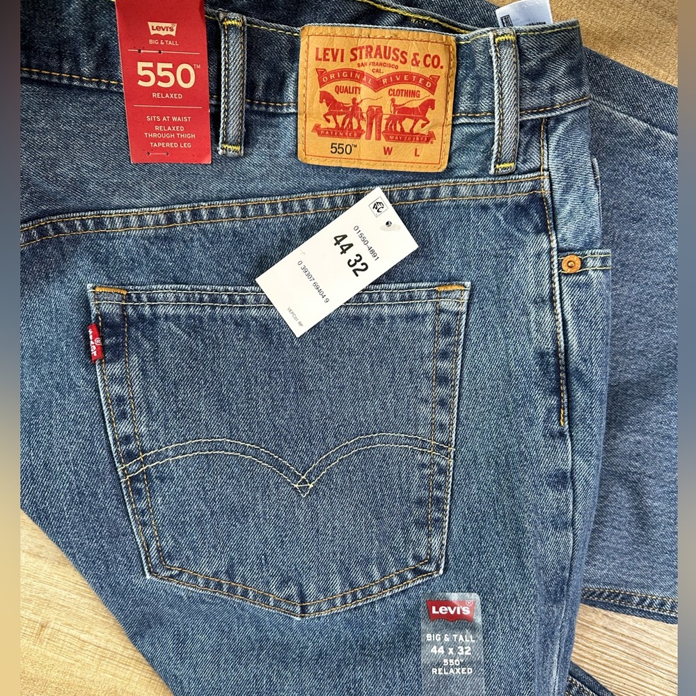 NWT LEVIS 550 Men’s 44 x 32 Relaxed New, Big & Tall